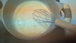 Preparazione crema per torta di frutta