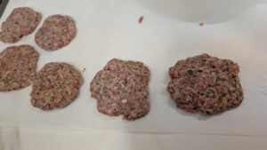 Polpette fritte preparazione 2