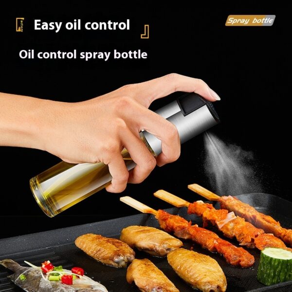 b3c327de-0373-4191-99ce-48fa1cc98ae5_trans.jpeg Oliera spray anti spreco - controllo dell'olio perfetto in cucina
